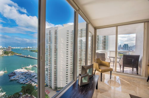 Foto 49 - Chic Bayfront Condo With Stunning View