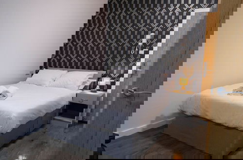 Photo 2 - VR Apartments