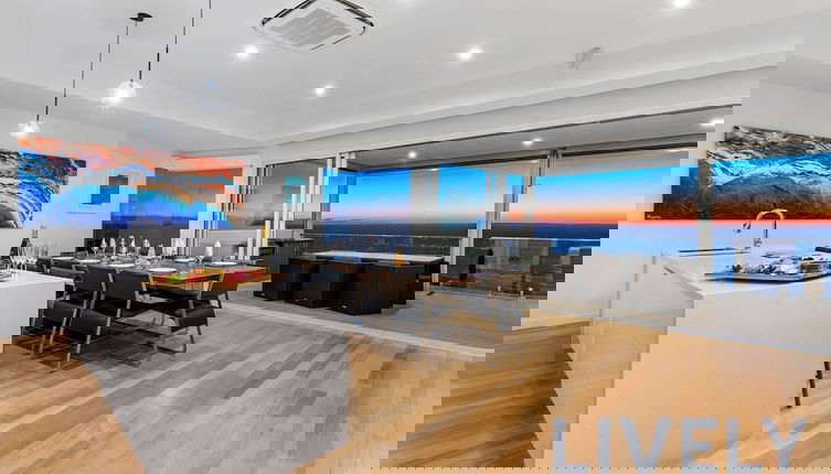 Photo 1 - Hillside Luxe With Spa Bay Views