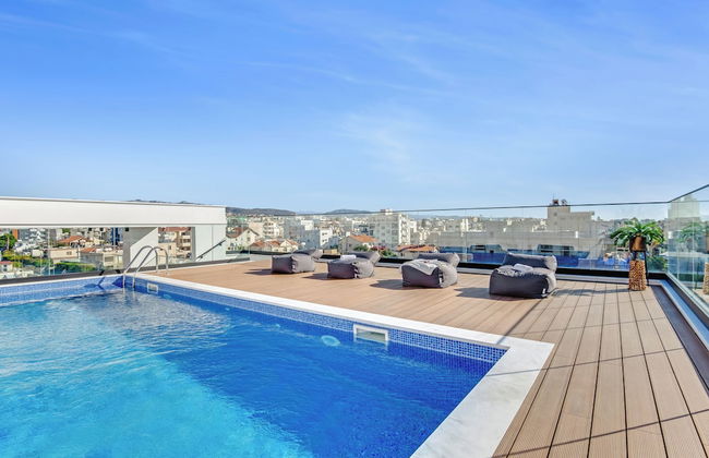 Sanders Crystal 2 Limassol - Foto 1