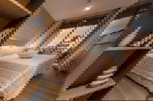 Foto 4 - Houze Stay & Residences by AVA