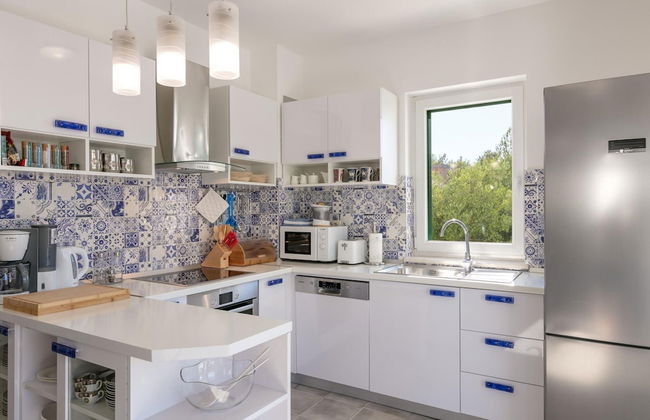 Charming Villa With Pool ,140m From the sea - Foto 8