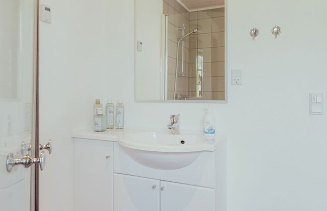 Charming Cottage In Tranquil Village - Hot Tub - Photo 17