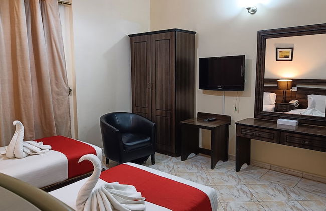 RUWI BEACH HOTEL APARTMENTS - Photo 27