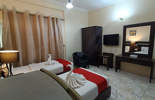 RUWI BEACH HOTEL APARTMENTS - Photo 24