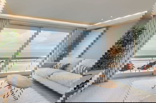 Foto 1 - Pleasant Apartment With Frontal sea View