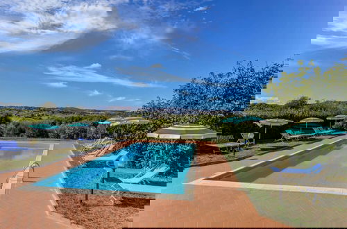 Foto 24 - Holiday Home in Tuscany With Pool & Vineyards