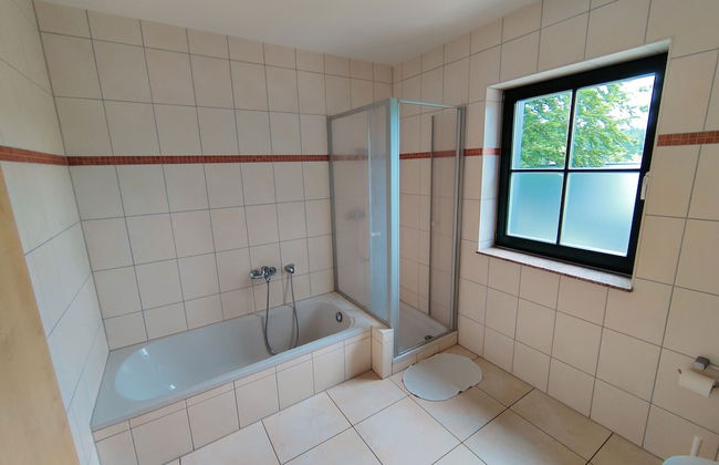 Spacious Semi-detached House With Wood Stove Located Directly on the Rennsteig - Foto 50