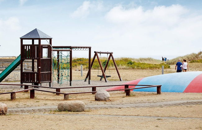 6 Person Holiday Home on a Holiday Park in Saeby - Foto 4