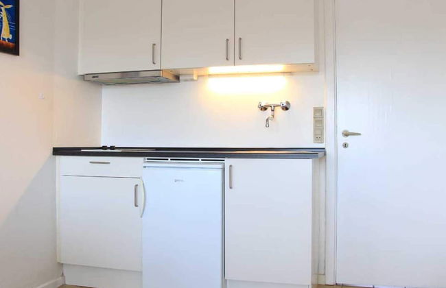2 Person Holiday Home in Aakirkeby - Foto 3
