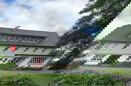Foto 35 - Comfortable Holiday Home in Neuastenberg