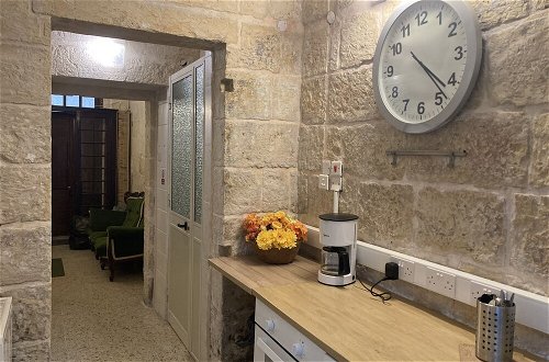 Foto 11 - Charming Central Townhouse in Sliema