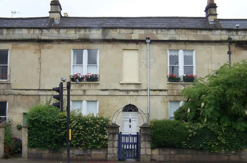 Photo 10 - Stunning Georgian Spacious Apartment Central Bath