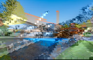 Foto 1 - Scenic Villa With Private Garden