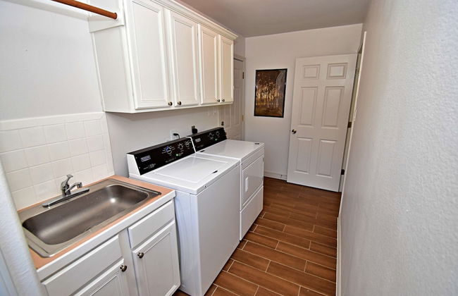 Dreamy Dripping Springs Near Parks, Hiking & More! - Foto 25