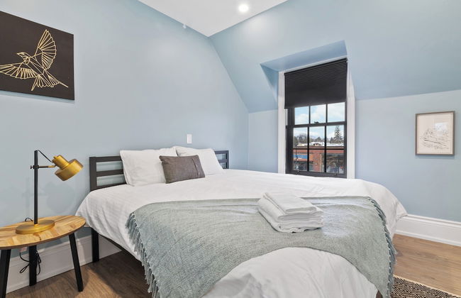Downtown Collingwood Condos - Photo 27