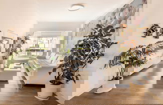 Foto 1 - Heart of TLV Elegant Home by Sea N' Rent