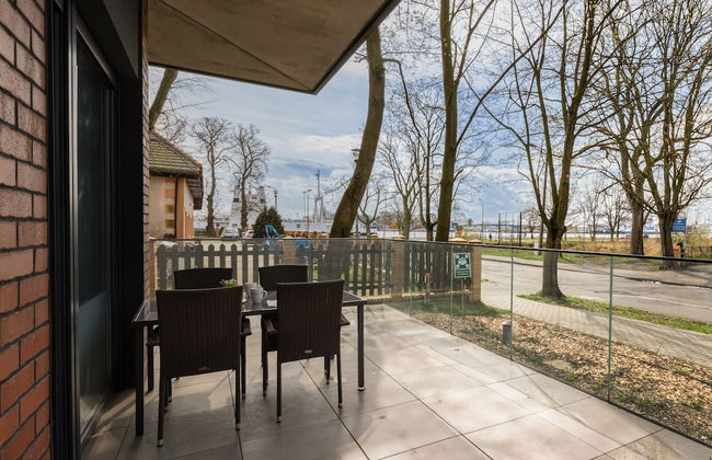 Studio With Terrace by Renters - Photo 27