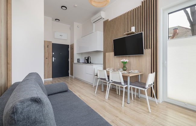 Studio With Terrace by Renters - Photo 25