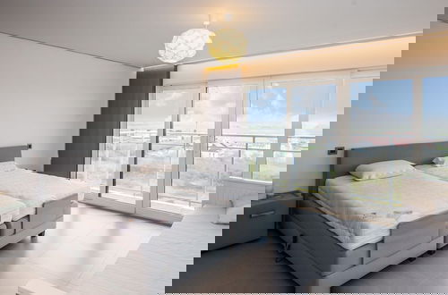 Foto 4 - Apartment on 9th Floor With Terrace