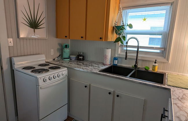 Little Yellow Cottages - Photo 17