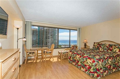 Foto 14 - Spacious Condos with Private Balcony at Discovery Bay - Free Wifi, Near Beaches