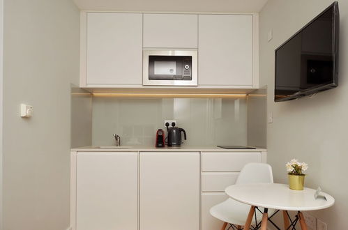 Photo 19 - The Portobello Serviced Apartment by Concept Apartments