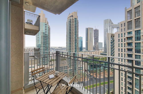 Foto 14 - Manzil -Cozy 1BR Apt w/ Downtown Skyline Burj View