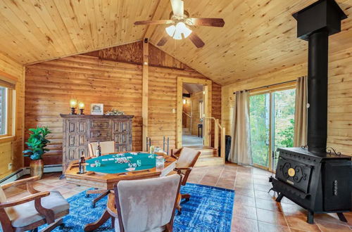 Foto 5 - Mountain Lakehouse Cabin on 5 Acres Hottub Pool Table Garage EV Charger