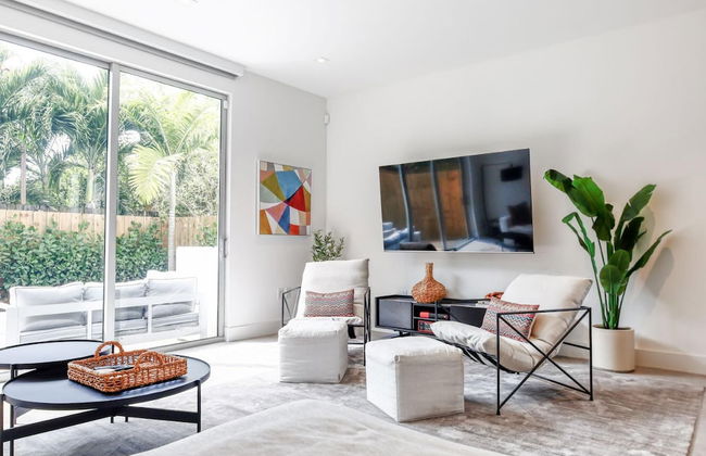 The Modernista 2 - Large Townhome With Pool - Foto 3