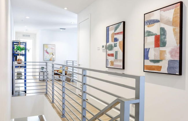The Modernista 2 - Large Townhome With Pool - Foto 57