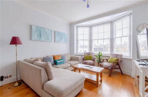 Foto 18 - Central and Spacious 2 Bedroom Flat in Kensington