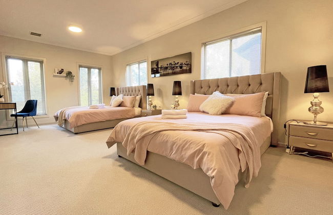 Spacious 7BRM 5-bathroom Rental House - Photo 3