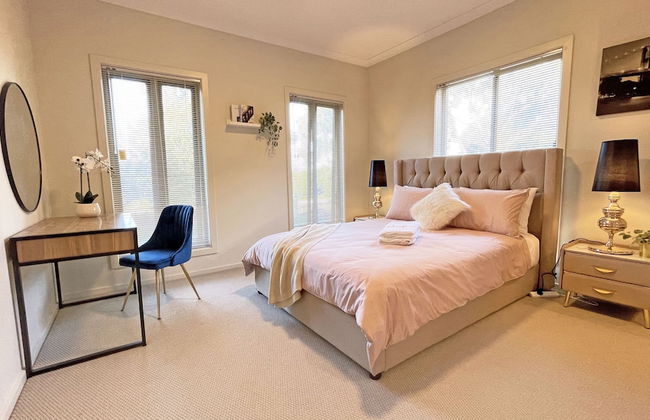 Spacious 7BRM 5-bathroom Rental House - Photo 4