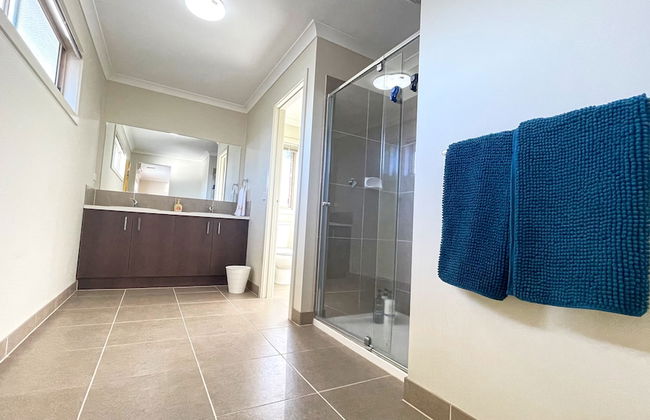 Spacious 7BRM 5-bathroom Rental House - Photo 39