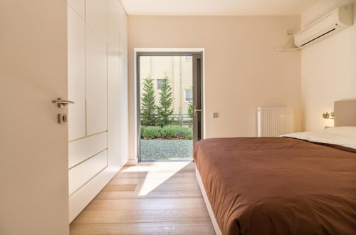 Photo 10 - Luxury 3 Bedroom Apartment With Garden in Glyfada