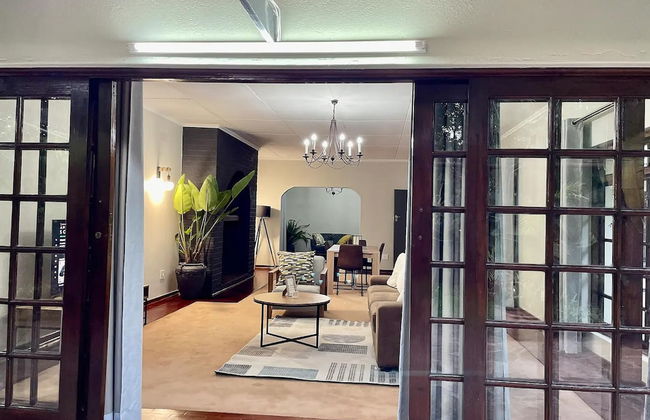 Cozy 3 Bedroom House With Unique Bathrooms - 2084 - Foto 2