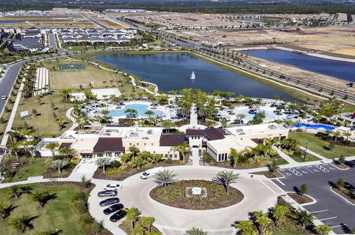 Photo 28 - Spacious Villa w South Pool Game Near Clubhouse