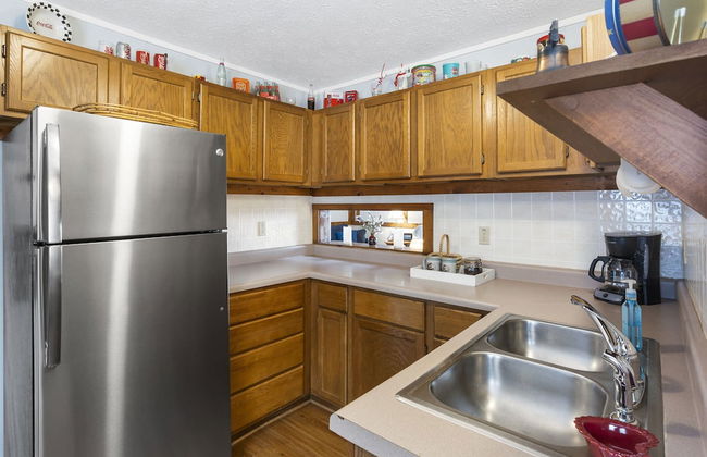 Windjammer Cottage - Branson - Photo 10