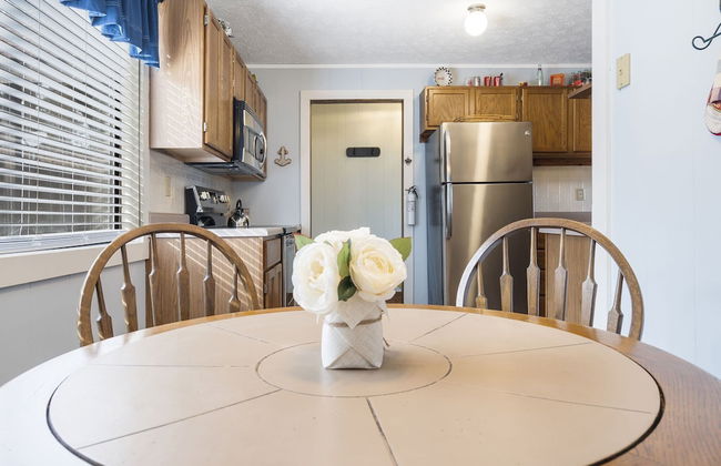 Windjammer Cottage - Branson - Photo 4