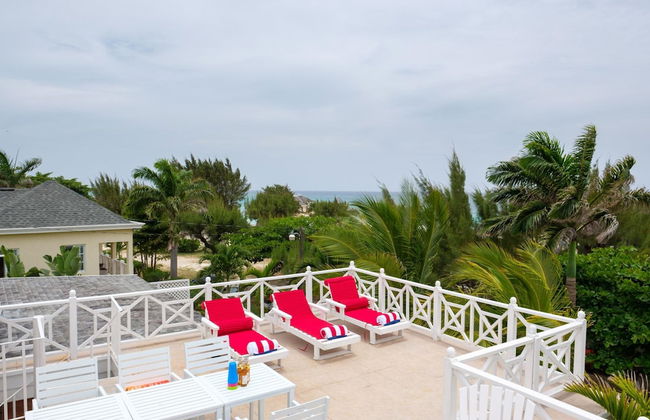 Dreamin Villa - 3 B R Beachfront w Staff - Foto 3