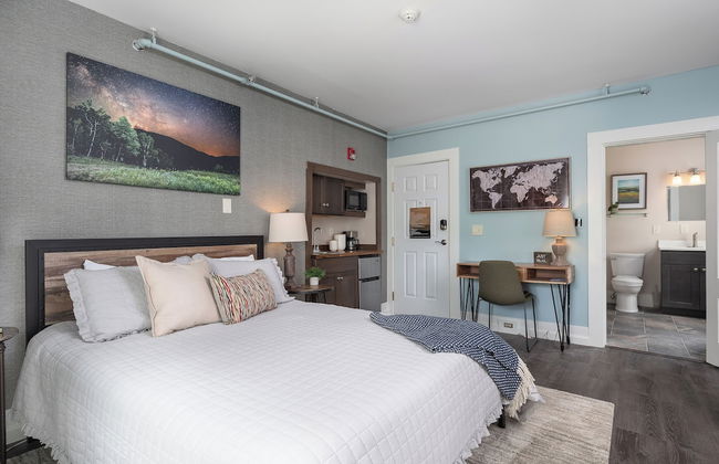 TuckAway Suites at East Branch - Foto 16