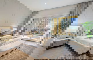 Foto 1 - 3BR Apt w Direct access to Nakheel Mall