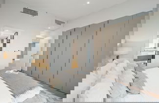 Foto 3 - 3BR Apt w Direct access to Nakheel Mall
