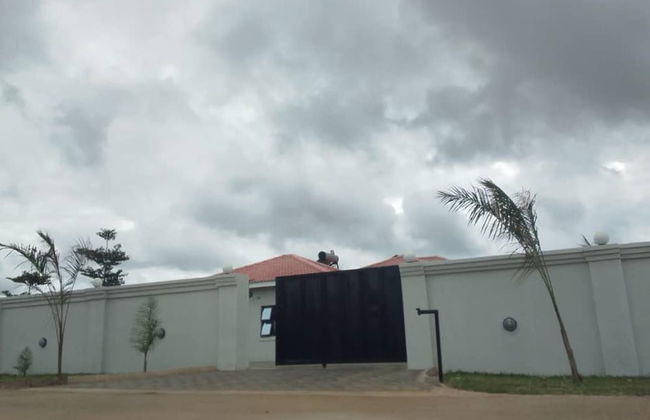 Luxury 2 Bed Self Catering Apartment in Masvingo - Foto 17