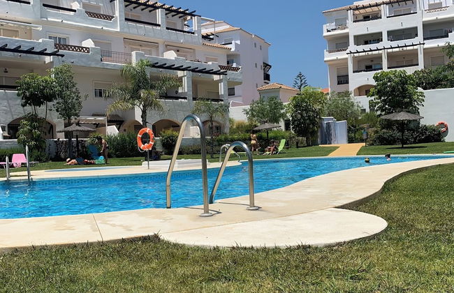 2 Bed-sleeps 4-private Patio-pool-aircon - Foto 12