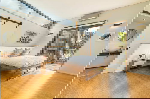 Foto 21 - Luxury Eco Home With Garden Cottage - Houtbay