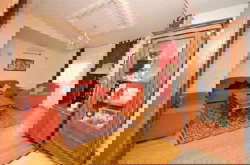 Foto 9 - Chic and Stylish Kastel Novi Apartment With Pool