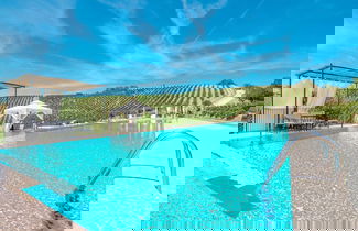 Photo 1 - Apartment With Jacuzzi