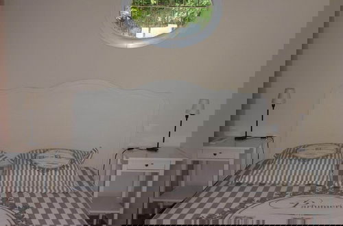 Photo 12 - Inviting Villa in Saint Paul Trois Chateaux With Pool